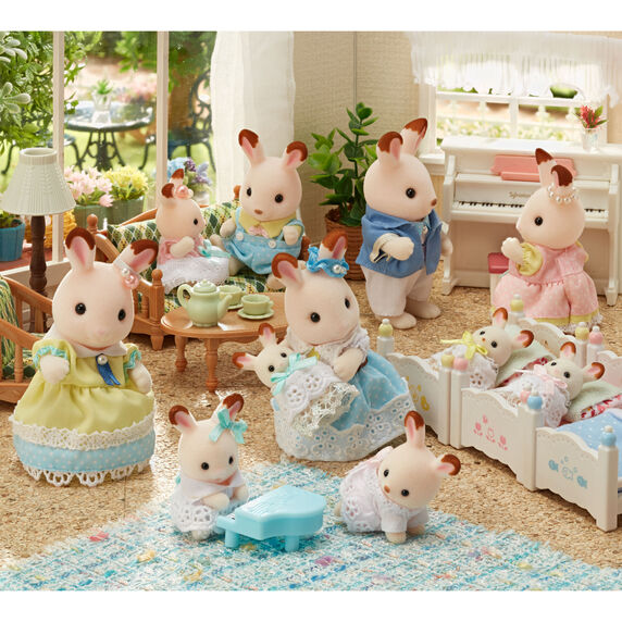 FAMILIA CONEJO CHOCOLATE – SYLVANIAN FAMILIES